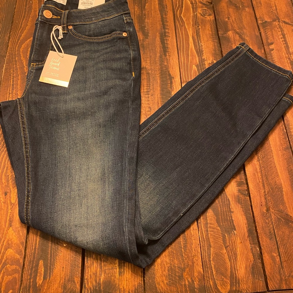 Lauren Conrad NWT Size 4 skinny jeans!